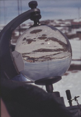 D133