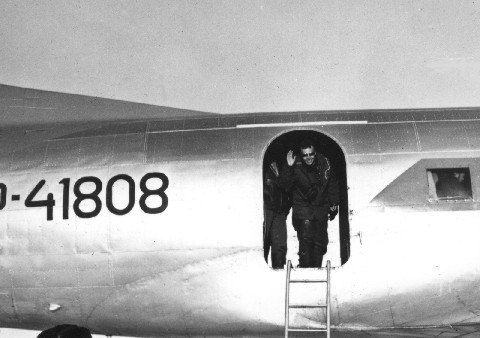 f683