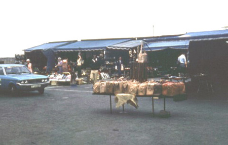 _0032_D039Bazar