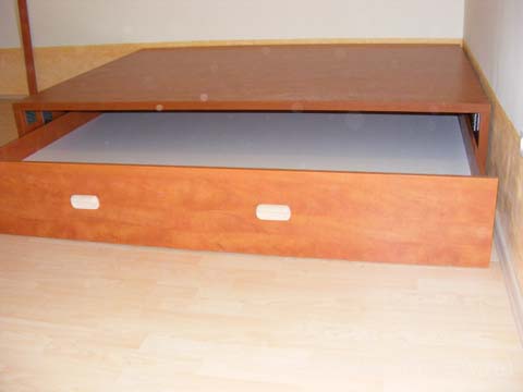 KIHUZ000