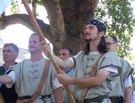 Kapisztrán János keresztesei a Március 15. téren - 2