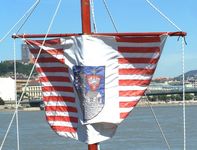 Óbuda (Aqincum) címere a Rabszolgálya vitorláján