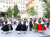Táncház a Március 15. téren / 3