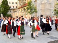 Táncház a Március 15. téren / 12
