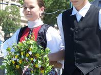 A Kincs Együttes koszorúja / 3