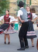 A Kincs Együttes táncosai a Március 15. téren / 19