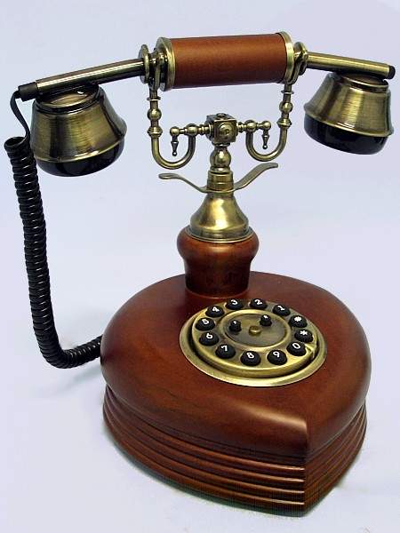 Antik régi telefon reprodukciók, másolatok: nosztalgia tárgyak telefonkészülékek
