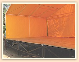 fedett 9x6m szinpad