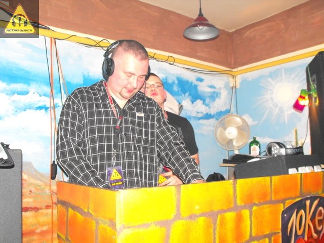 retroshock194.jpg