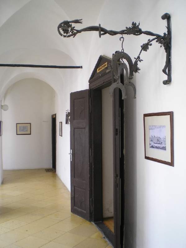 vissza