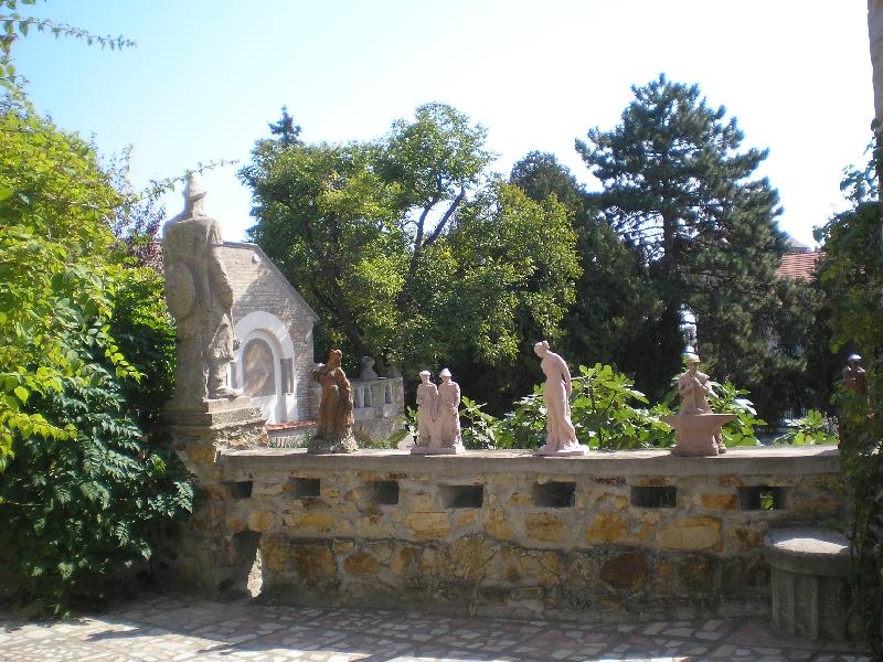 vissza