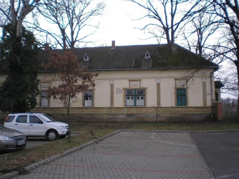 vissza
