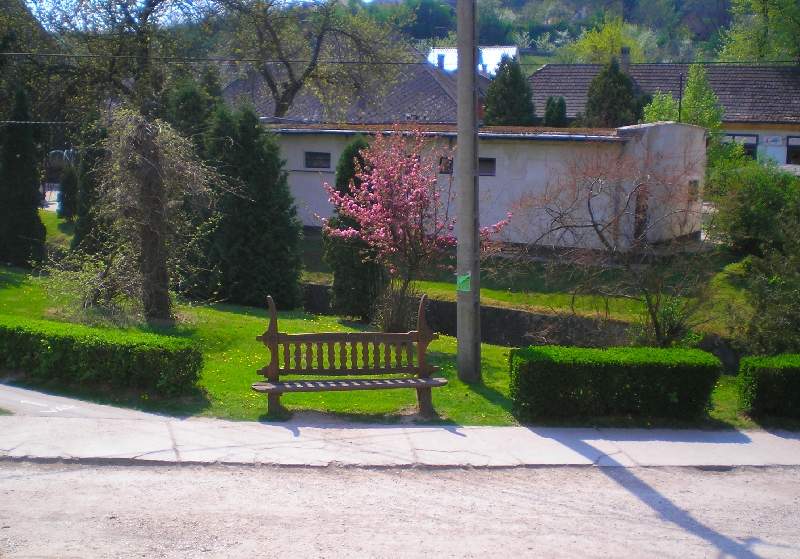 vissza