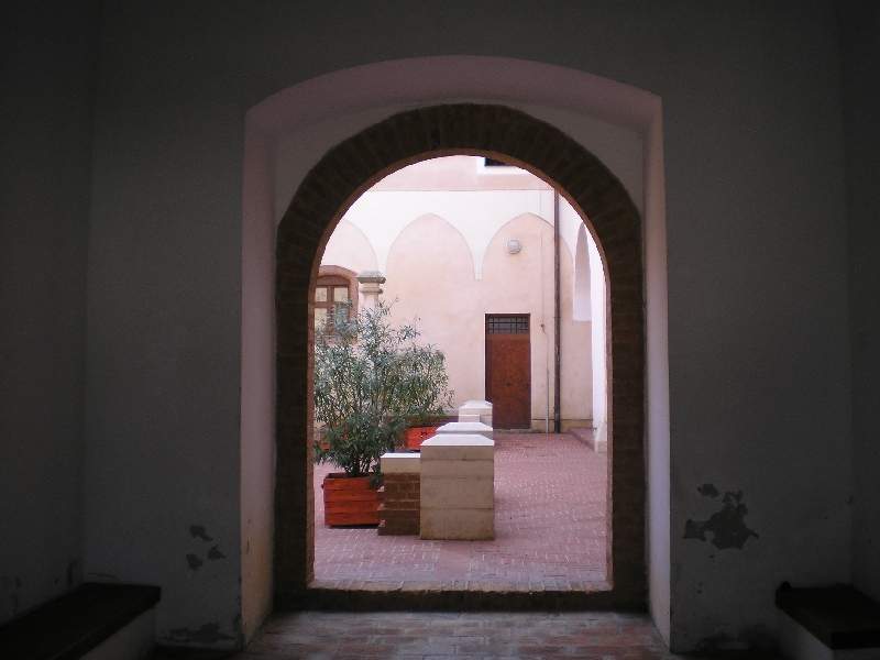 vissza