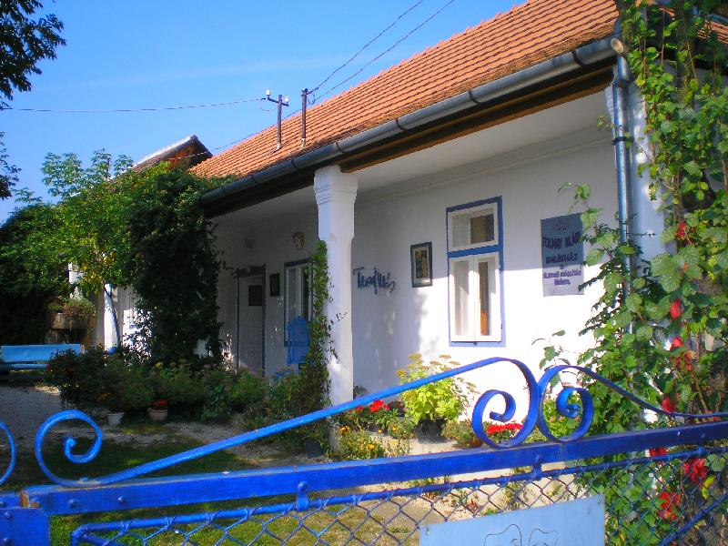 vissza