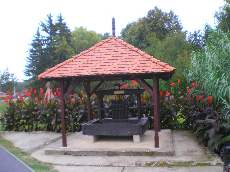 vissza