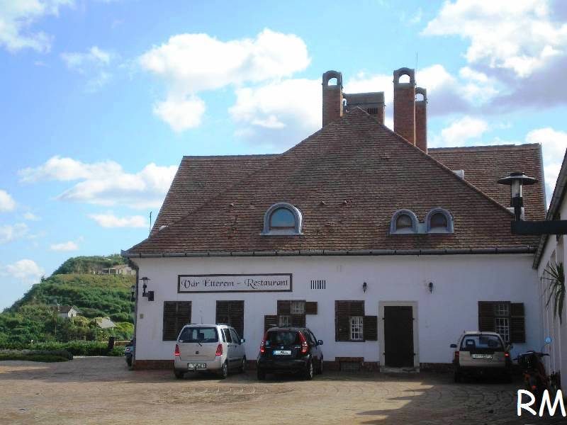 vissza