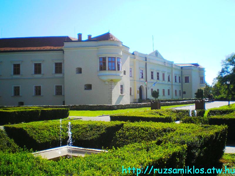 vissza