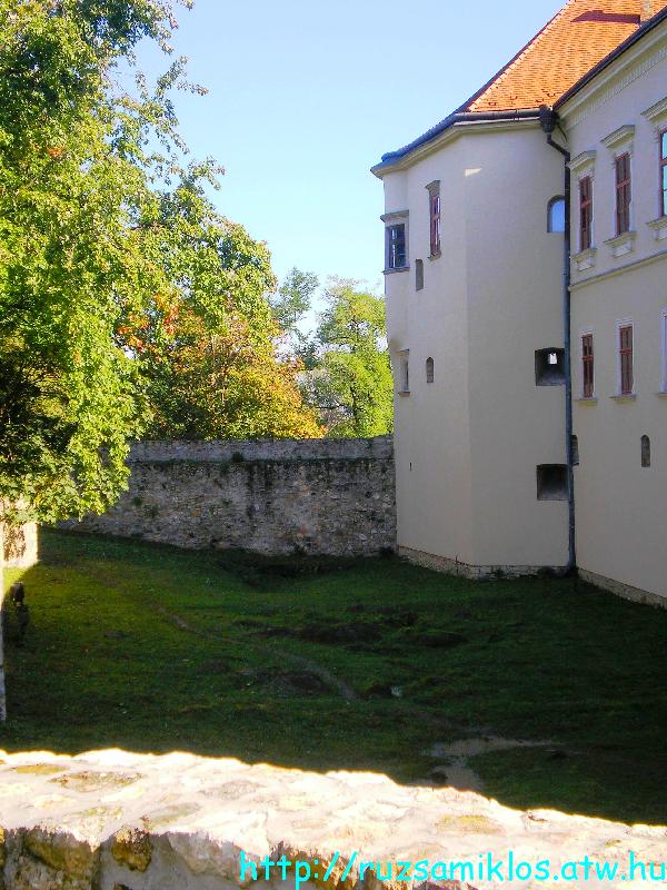 vissza