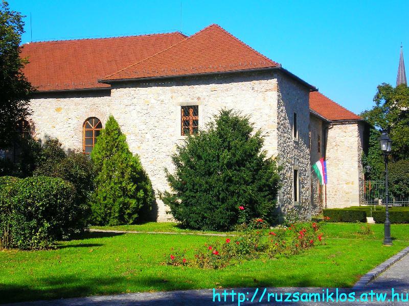 vissza