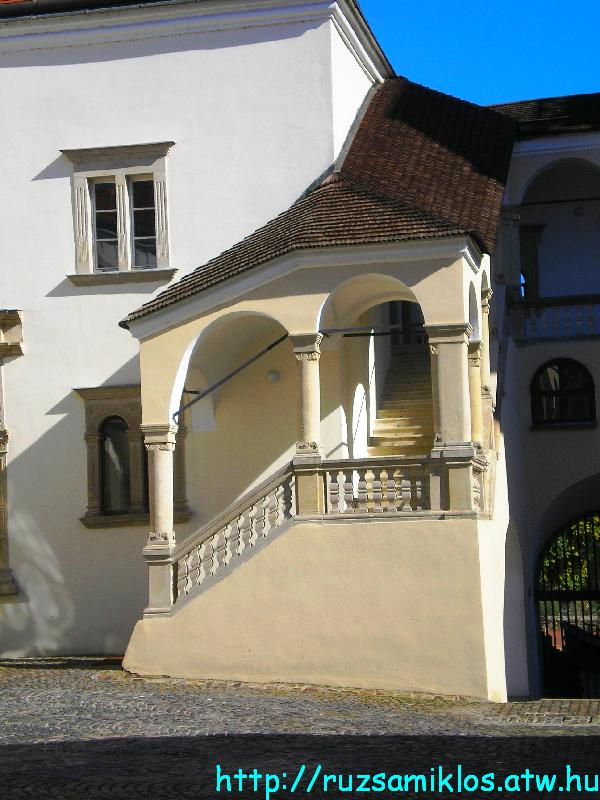 vissza