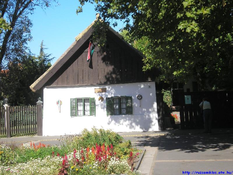 vissza
