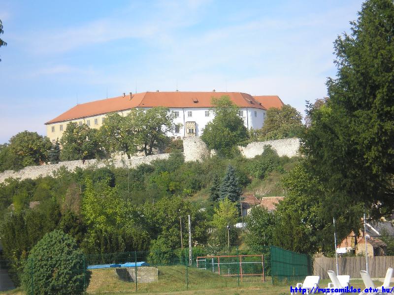 vissza