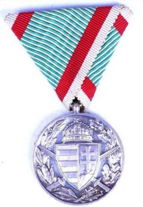 hbors emlkrem