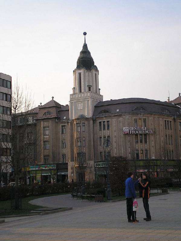 vissza