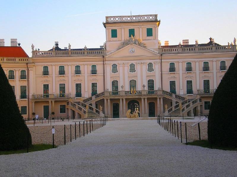 vissza