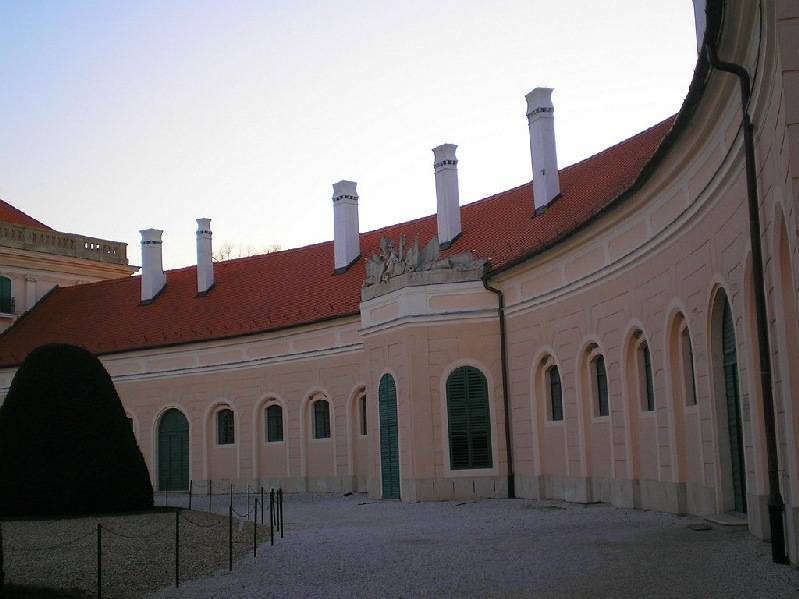 vissza