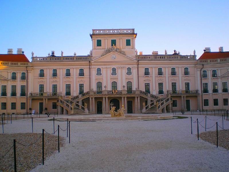 vissza