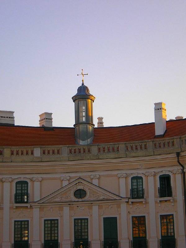 vissza