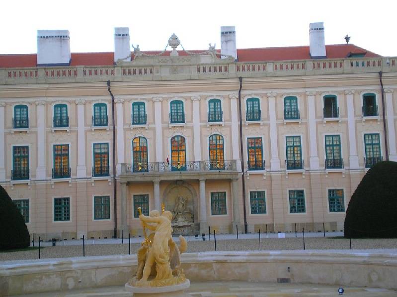 vissza