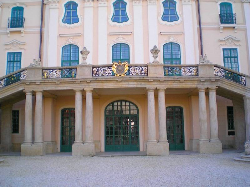 vissza