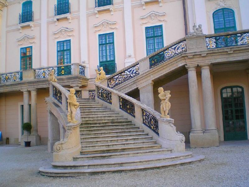 vissza