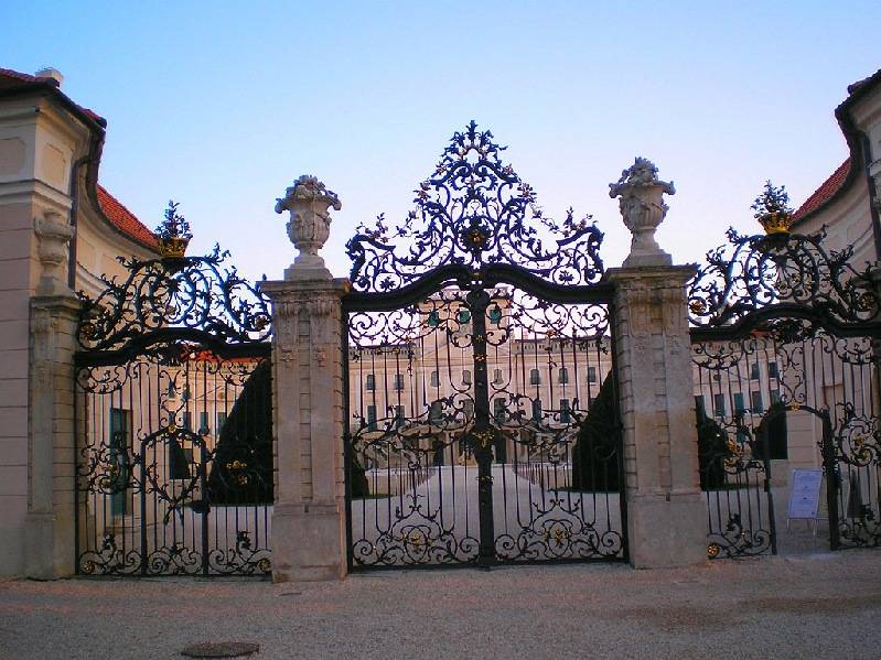 vissza