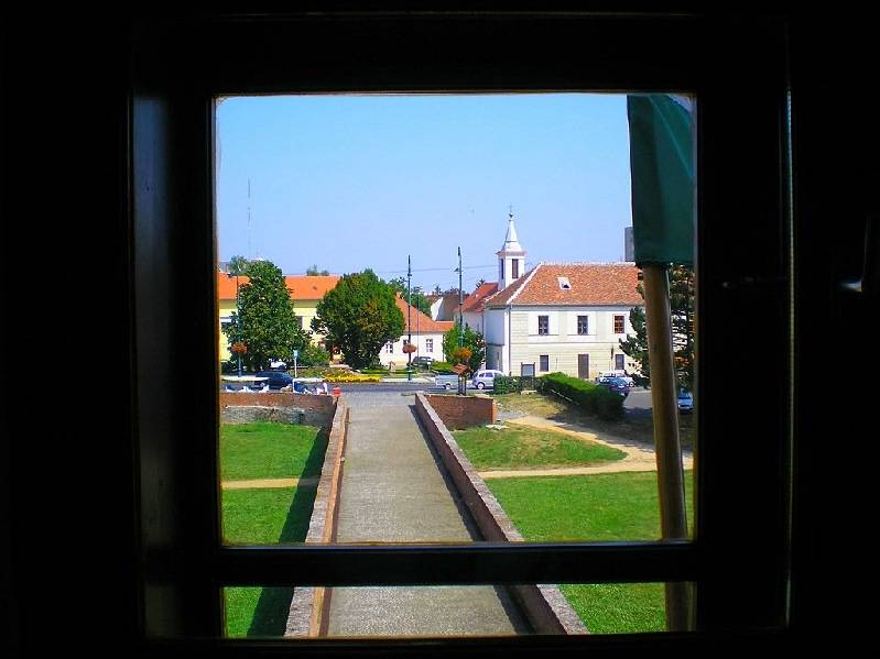 vissza