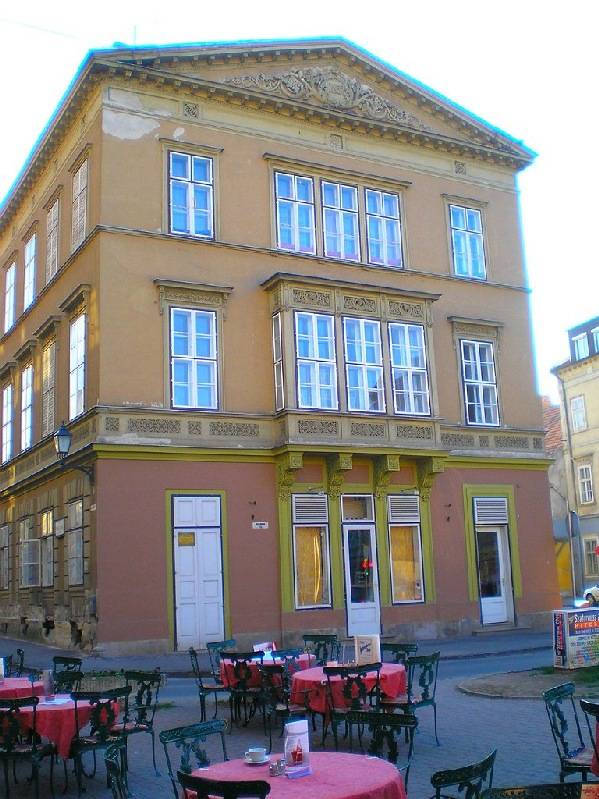 vissza