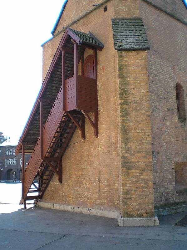 vissza