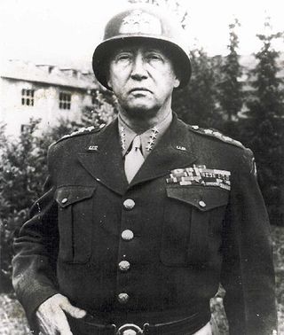 a  képen patton tábornok látható...
