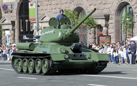 t-34 harckocsi...