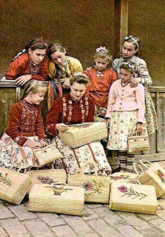 tape.szeged.jpg - CREATOR: gd-jpeg v1.0 (using IJG JPEG v62), quality = 80