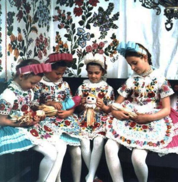 kalocsa5.jpg - U-Lead Systems, Inc.