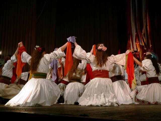 szentendre5.jpg - CREATOR: gd-jpeg v1.0 (using IJG JPEG v62), quality = 75