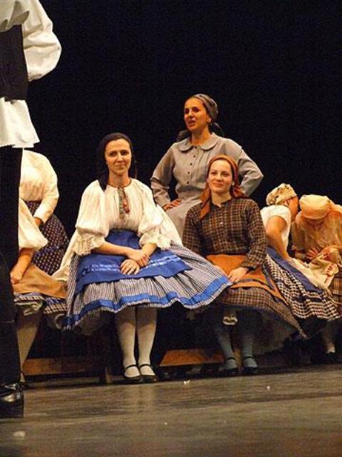 ocseny2.jpg - CREATOR: gd-jpeg v1.0 (using IJG JPEG v62), default quality