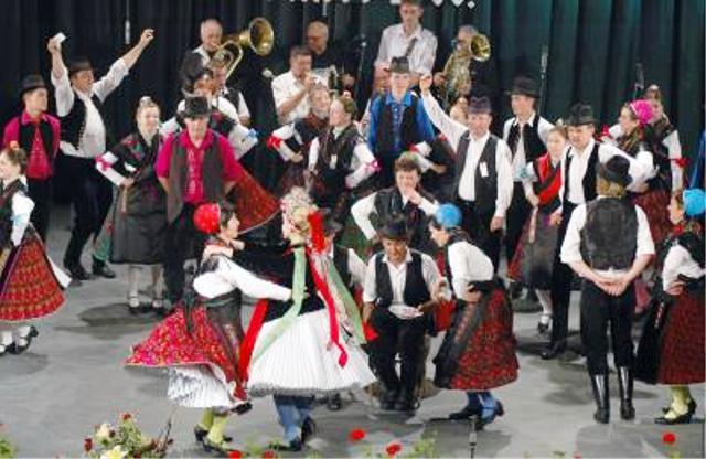 bacskertes1.jpg - CREATOR: gd-jpeg v1.0 (using IJG JPEG v62), default quality