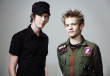 Sum41 2009 Deryck&Cone2.jpg