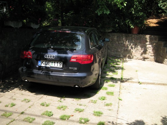 Parkoló