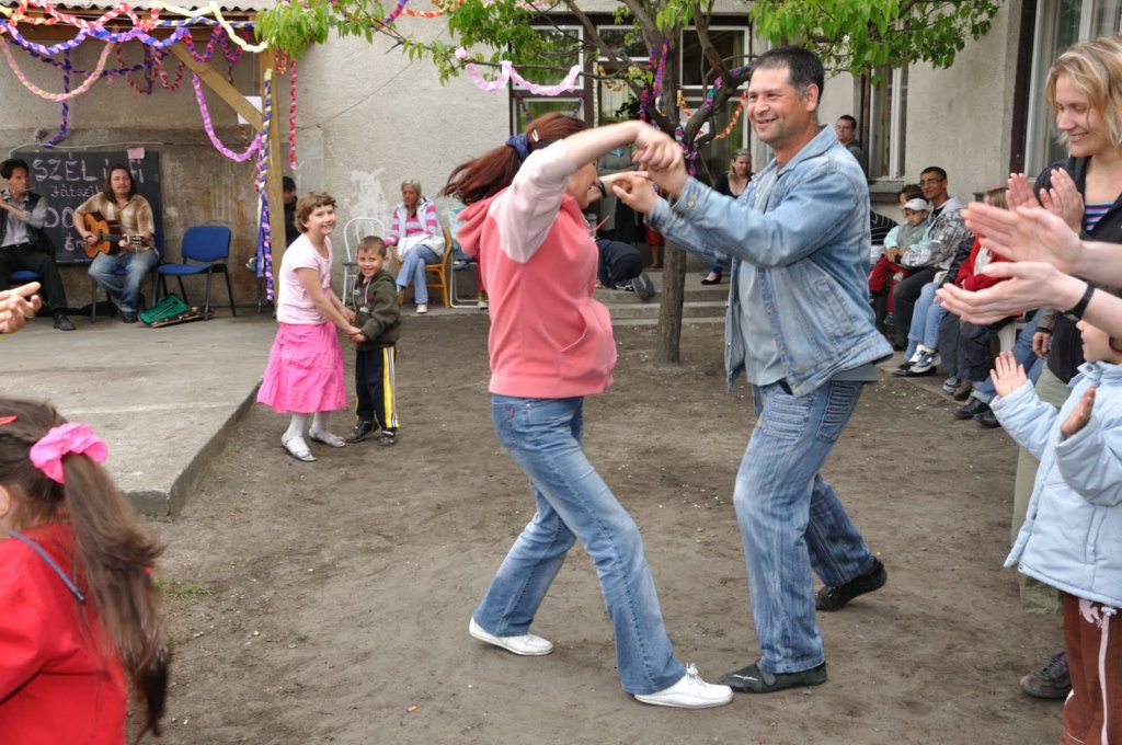n110424e0169r0.jpg